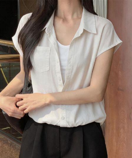 실사 새로운 여름 캐주얼 다용도 품격 슬림해 보이는 출퇴근 바람 페이크 레이어드 벨트 조끼 셔츠 여성용 짧은 소매 맨위
