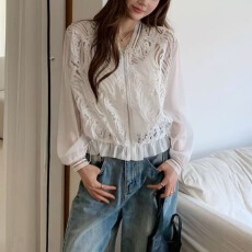 批发2026夏季新款法式蕾丝衬衫镂空<b class='q'>防晒服</b>时尚设计感薄款外穿长袖上衣