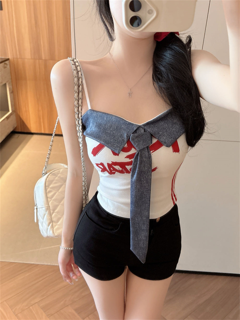 데님 패치워크 캐미솔 여름 외출용 벨트 가슴 패드 디자인 센스 배색 알파벳 프린트 슬립 맨위 여성