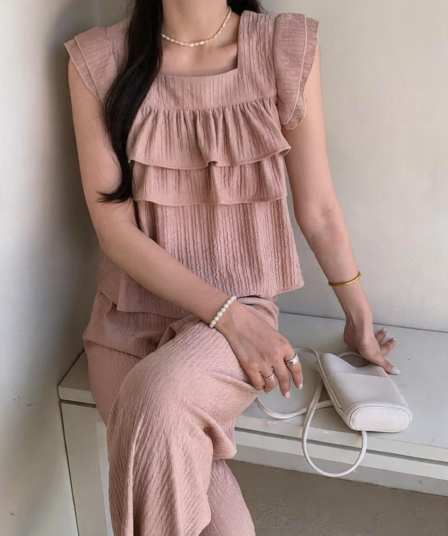 2026 여름 새로운 고급 센스 샤오 양 로드 중 세트 슬립 세트 레이스 플리츠 맨위 와이드 레그 팬츠