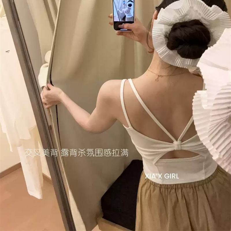 뒤로 홀로우 아웃 십자가 디자인 센스 슬립 여성 벨트 가슴 패드 외출용 인사이드 가져 가라. 쇼트 스타일 몸매 가꾸기 슬림해 보이는 조끼 아름다움 뒤로