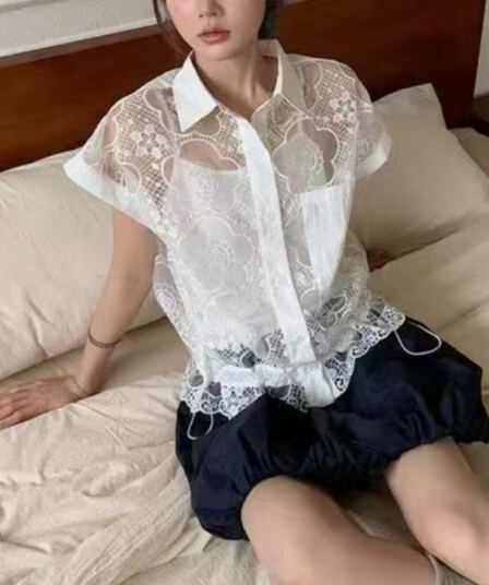 실사 여름 패션 한국 동대문 홀로우 아웃 투명 허리 수축 품격 가을 어깨 소매 레이스 셔츠 여성 코디 슬립
