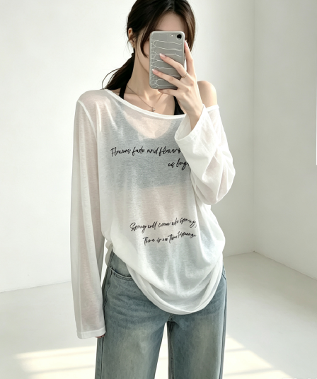 느긋한 바람 알파벳 프린트 오프숄더 긴팔 티셔츠 여성 여름 루즈핏 캐주얼 슬림해 보이는 다용도 얇은 스타일 자외선 차단 맨위