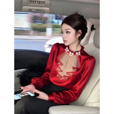 批发2025<b class='q'>冬</b>季巨好看轻奢减龄时尚洋气缎面拼接宫廷风加绒红色衬衫上衣