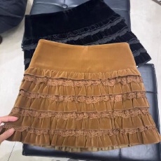 批发韩系甜美蕾丝拼接设计感丝绒蛋糕裙女秋冬别致显瘦<b class='q'>百搭</b>半身裙