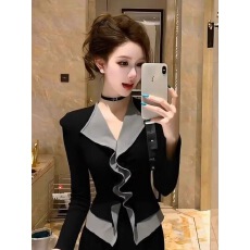 批发2025年秋冬新款小众设计感黑色撞色上衣轻熟气质名媛掐腰<b class='q'>百搭</b><b class='q'>衬衣</b>