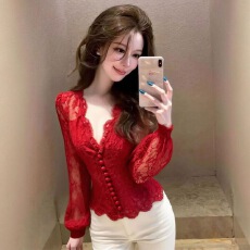 批发红色性感V领<b class='q'>蕾丝</b>打底衫女新年本命年内搭T恤春季独特漂亮洋气上衣