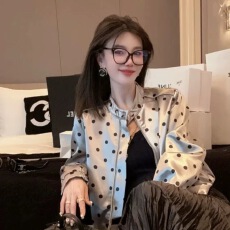 批发流光缎面春装女2026新款女装时尚长袖<b class='q'>百搭</b>宽松显瘦波点拉链外套女