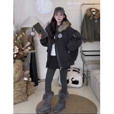 批发2025冬季新款女外套时尚气质韩版羽绒服高级感保暖工装白鸭绒毛领