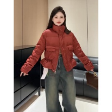 批发高级感缎面立领50白鸭绒羽绒服女欧货2025年冬季新款大口袋面包服