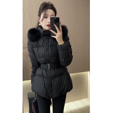 批发2025韩<b class='q'>女</b>50白鸭绒加厚<b class='q'>羽绒服</b>冬季新款狐狸毛领连帽收腰显瘦短外套