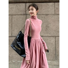 批发冬季粉色高领灯芯绒内搭连衣裙绝美御姐穿搭氛围感修身气质打底裙