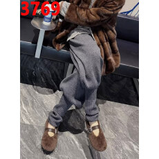 批发灰色软糯亲肤设计感小众别致针织长裤冬季2025新款女装修身束脚裤