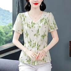 批发夏装新款精致洋气碎花<b class='q'>雪纺衫</b>中年妈妈短袖上衣漂亮女士百搭小衫