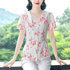 批发夏装新款精致洋气碎花<b class='q'>雪纺衫</b>中年妈妈短袖上衣漂亮女士百搭小衫
