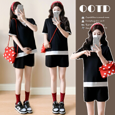 批发实拍#孕妇<b class='q'>夏</b><b class='q'>装</b>套<b class='q'>装</b>2026新款时尚休闲宽松V领拼接<b class='q'>上衣</b>+短<b class='q'>裤</b>两件套