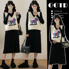 实拍~孕妇秋装套装2025秋冬新款韩版时尚刺绣木马马甲+打底裙套装