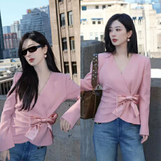 批发杨紫同款粉红色蝴蝶结西装<b class='q'>外套</b>女早春新款宽松休闲高级感西服<b class='q'>上衣</b>
