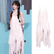 批发田曦薇同款白色不规则流苏雪纺<b class='q'>衫</b>仙女裙夏季蝴蝶结露背挂脖连衣裙