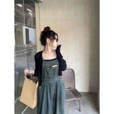 批发大码复古高腰牛仔背带裤<b class='q'>女</b>秋冬新款设计感显瘦宽松直筒阔腿<b class='q'>连体裤</b>