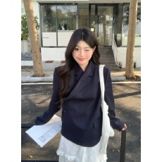 批发实拍春季不规则设计感韩版<b class='q'>百搭</b>藏青西装长袖上衣外套女