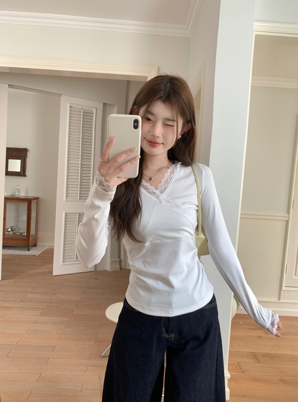 실사 봄 순수한 욕망 분위기 센스 레이스 레이스 패치워크 후드 V넥 몸매 가꾸기 슬림해 보이는 긴팔 티셔츠