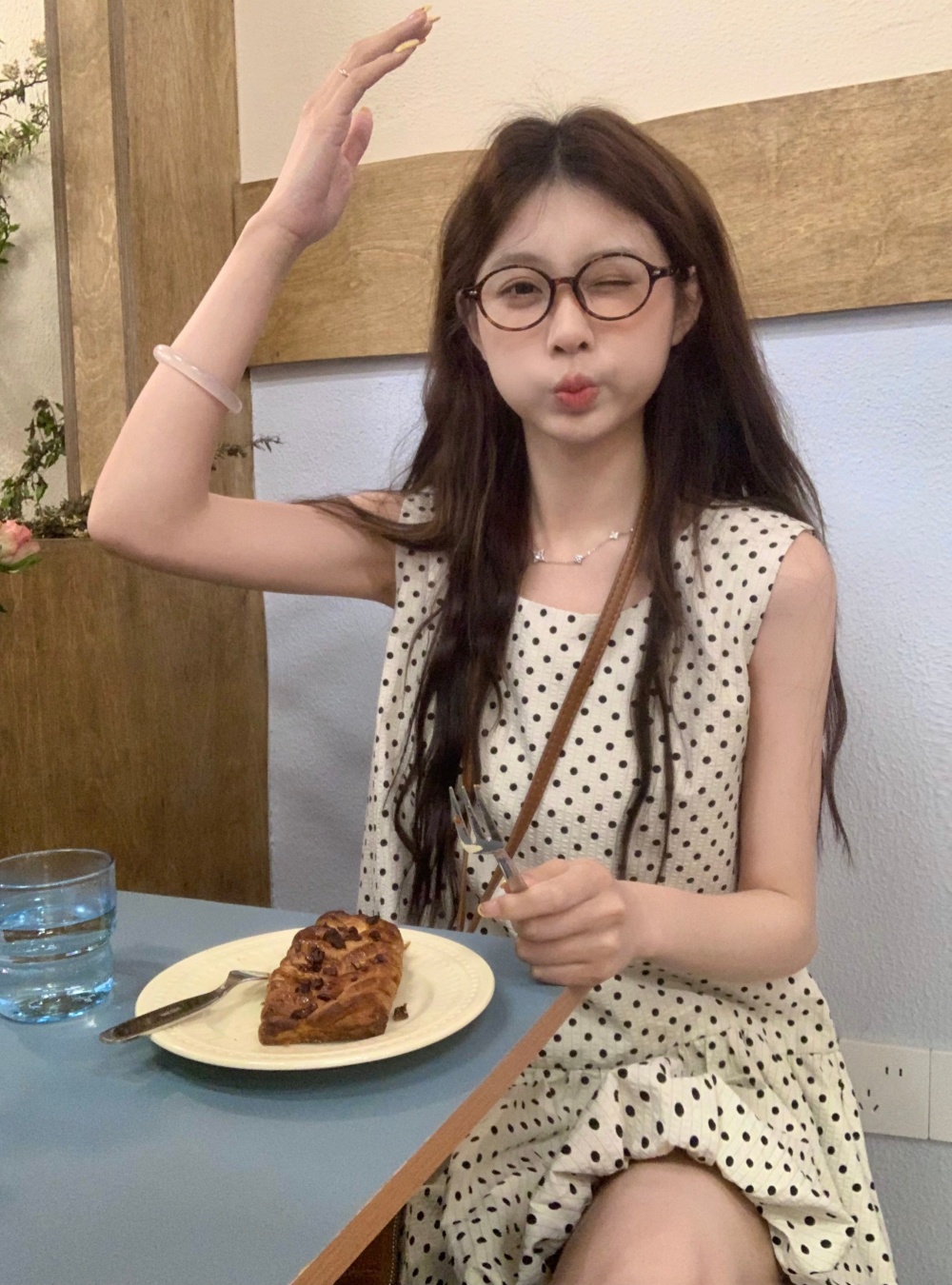 실사 한 부서 도트 무늬 미니멀리즘 루즈핏 민소매 조끼 여성 드레스