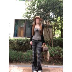 批发官图不减价 色织条 灰色条纹微喇裤<b class='q'>女</b>慵懒风阔腿垂感<b class='q'>休闲裤</b>子