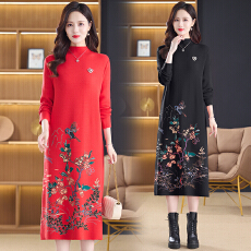 批发实拍针织印花连衣裙秋冬新款女装洋气<b class='q'>中长款</b>打底毛衣裙子气质显瘦