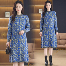 批发实拍2025秋冬新款气质复古文艺<b class='q'>青花瓷</b>提花针织毛衣裙半高领<b class='q'>连衣裙</b>