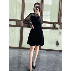 批发黑色赫本风连衣裙女春夏2025新款高级感轻熟风端庄大气网纱短裙子