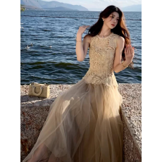 批发木子李的李温柔风无袖收腰镂空蕾丝亲肤上衣垂感网纱半身裙套装夏