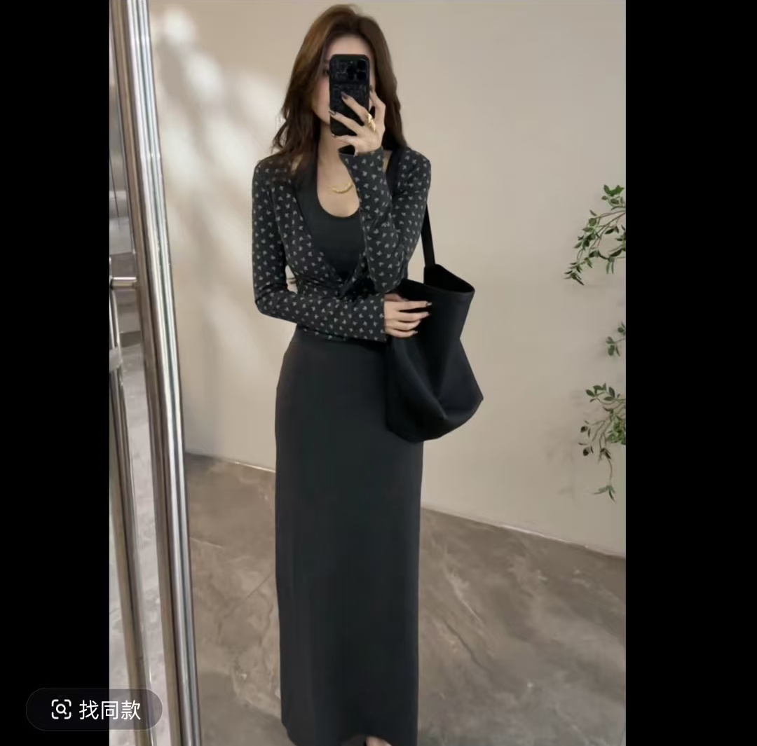 대 찌르기 이른 봄 새로운 패션 슬림해 보이는 품격 레트로 긴팔 몸매 가꾸기 프린트 행침 목 치마 세트