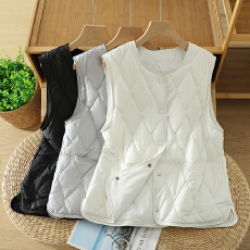 批发<b class='q'>实拍</b>2025秋冬新品宽松显瘦纯色保暖马夹女内搭坎肩背心外穿