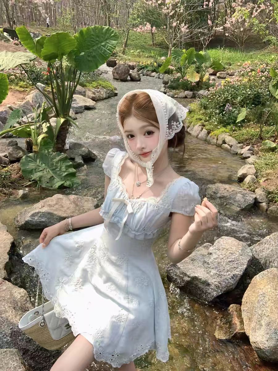 q 여자 집 4 7 바다 소금 밀크 셰이크 컵 천 골드 센스 무거운 작업 포지셔닝 문신 자수 레이스 반팔 허리 수축 드레스