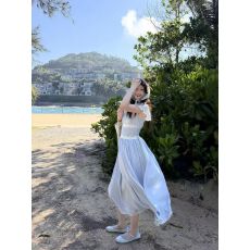 批发【6/30日早10点上新】优雅塔克杆拼接蕾丝设计光泽感<b class='q'>连衣裙</b>