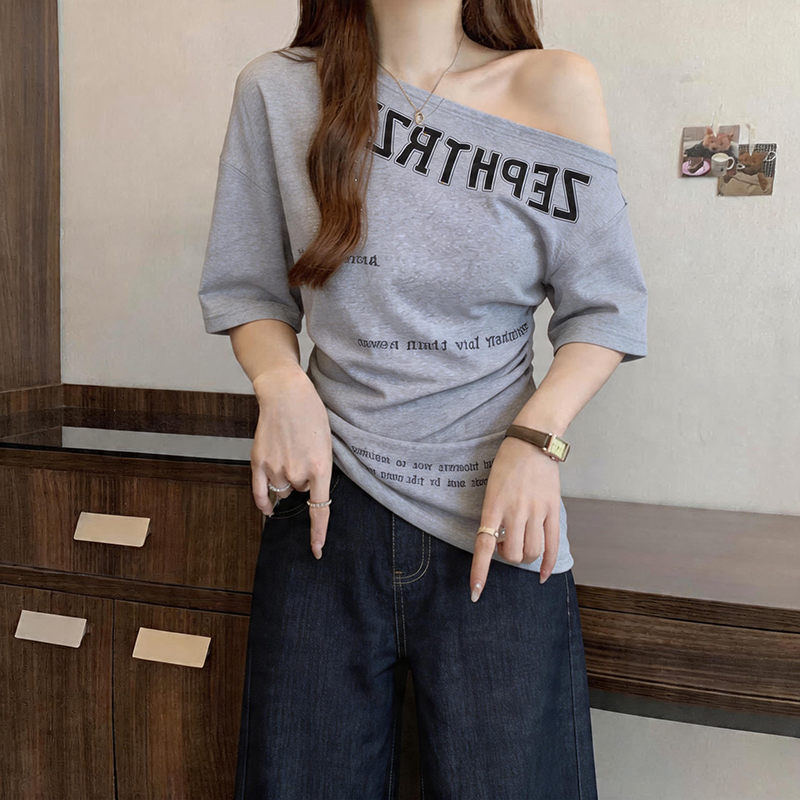 실사 빅 사이즈 지방 mm 반팔 티셔츠 여성 여름 슬림해 보이는 표지 배 마이크로 지방 디자인 센스 비스듬한 어깨 프린트 맨위 m-4xl