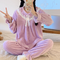 批发新宝50批冬季女士双长圆领蕾丝花边款纯色<b class='q'>睡衣</b>法兰<b class='q'>绒</b>柔软感家居服