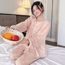 批发新宝冬59新款<b class='q'>开衫</b>长袖长裤海岛绒睡衣女简约舒适保暖花边家居服