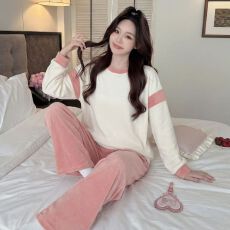 批发新宝（冬101）冬季双长<b class='q'>开衫</b>V领压花睡衣女简约舒适保暖海岛绒家居