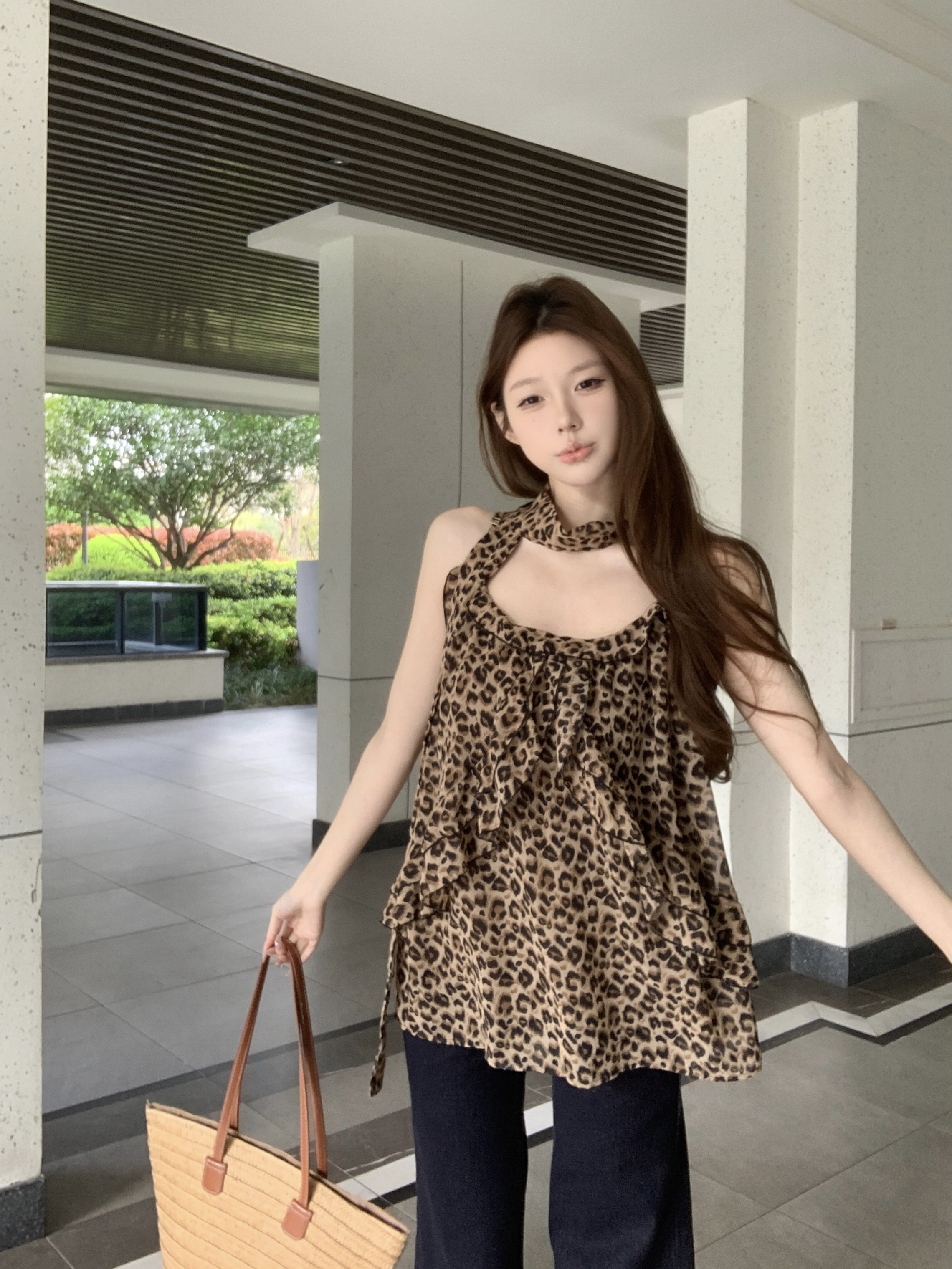 실사 아니요 가격 인하 레오파드 무늬 캐미솔 여름 디자인 센스 작은 대중 루즈핏 외출용 Chic 핫걸 슬림해 보이는 맨위