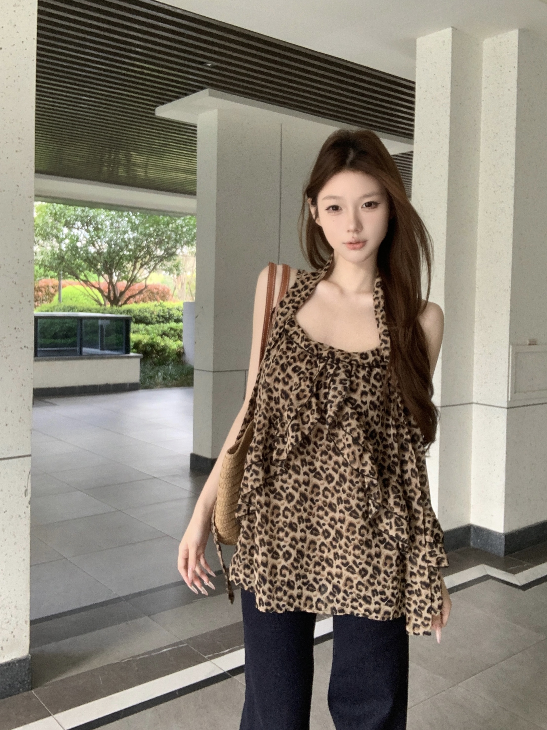 실사 아니요 가격 인하 레오파드 무늬 캐미솔 여름 디자인 센스 작은 대중 루즈핏 외출용 Chic 핫걸 슬림해 보이는 맨위