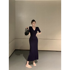 批发实拍不减价 v领短袖<b class='q'>连衣裙</b>女纯欲修身鱼尾长裙显身材收腰包臀裙子