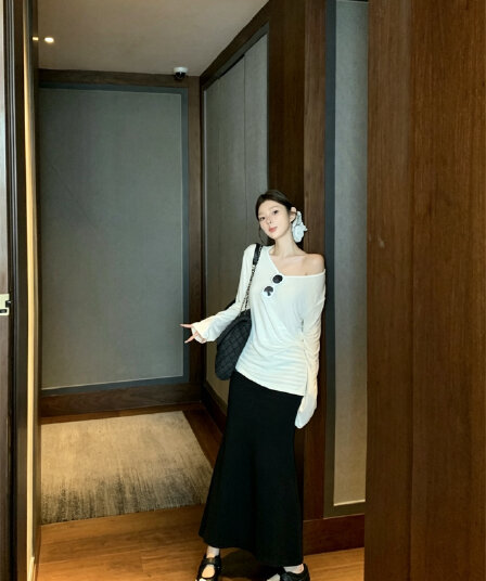 실사 아니요 가격 인하 모달 오프숄더 스트라이프 티셔츠 여성 여름 얇은 스타일 긴팔 맨위 자외선 차단 블라우스 반신 스커트