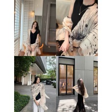 批发不减价  定染水墨星芒 印花披肩女老钱风外搭两用防晒围巾罩衫