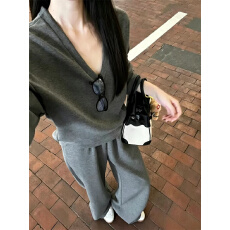 批发不减价 “慵懒周末”松弛感v领套头长袖卫衣松紧腰休闲裤套装