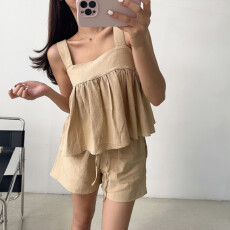 批发已出货　方领背带<b class='q'>娃娃衫</b>+阔腿休闲短裤套装女