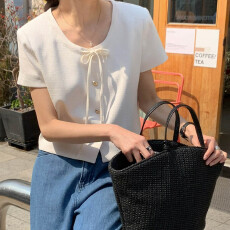 批发已出货　系带爱心扣圆领短袖小个子上衣女