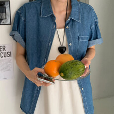 批发已出货　纯色翻领单排扣短袖<b class='q'>牛仔</b><b class='q'>衬衫女</b>