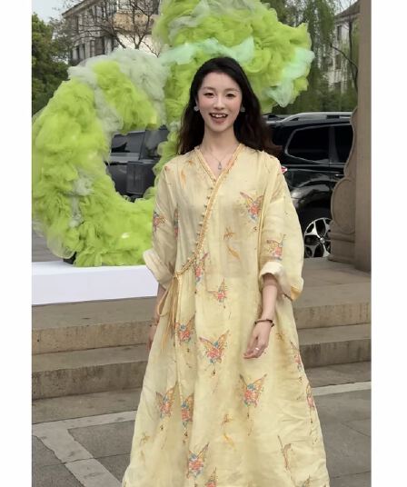 새로운 중식 비스듬한 襟 면 린넨 프린트 여성 드레스 가을 고유 한 루즈핏 디자인 센스 레이스업 중간 길이 치마